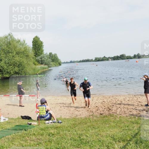 21.06.2025 - 27. Vierlanden-Triathlon MichiJ http://msf.ph/oto/7992557 15.06.2026 09:54:58 Schwimmen 319, 336, 344, 361 meine-sportfotos.de