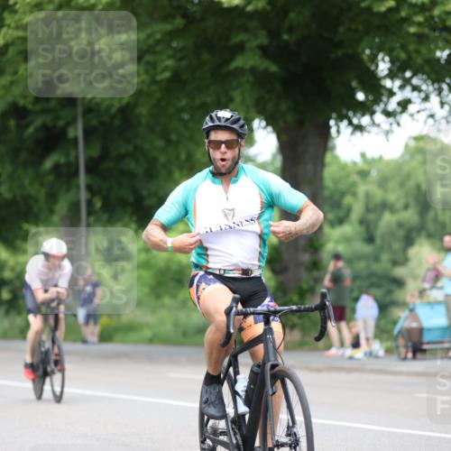 15.06.2025 - 7 Türme Triathlon Yannick Fuchs http://msf.ph/oto/7992571 15.06.2025 12:02:27 Radfahren 250 meine-sportfotos.de