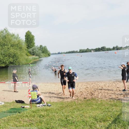 21.06.2025 - 27. Vierlanden-Triathlon MichiJ http://msf.ph/oto/7992596 15.06.2026 09:54:59 Schwimmen 319, 326, 336, 344, 361 meine-sportfotos.de