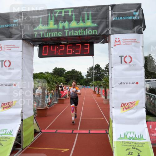 15.06.2025 - 7 Türme Triathlon Michael Strokosch http://msf.ph/oto/7992599 15.06.2025 14:26:33 Ziel 438, 725 meine-sportfotos.de