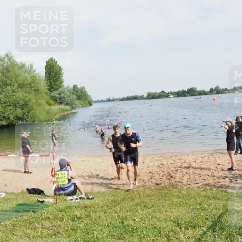 21.06.2025 - 27. Vierlanden-Triathlon MichiJ http://msf.ph/oto/7992609 15.06.2026 09:54:59 Schwimmen 319, 326, 336, 344, 361 meine-sportfotos.de