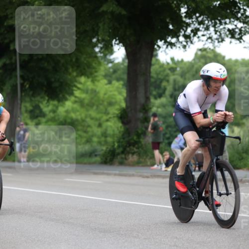 15.06.2025 - 7 Türme Triathlon Yannick Fuchs http://msf.ph/oto/7992615 15.06.2025 12:02:28 Radfahren 250 meine-sportfotos.de