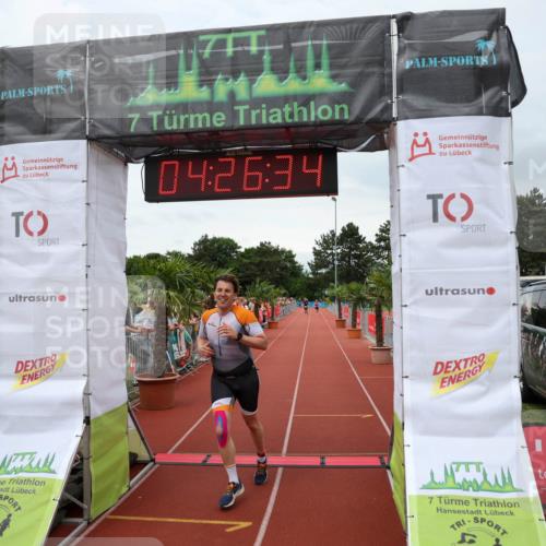 15.06.2025 - 7 Türme Triathlon Michael Strokosch http://msf.ph/oto/7992618 15.06.2025 14:26:34 Ziel 438, 725 meine-sportfotos.de