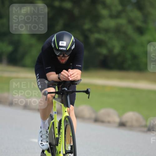 15.06.2025 - 27. Vierlanden-Triathlon H.Heesch http://msf.ph/oto/7992621 15.06.2025 10:17:31 Radfahren 60, 80, 86 meine-sportfotos.de