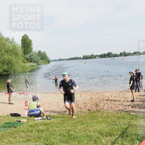 21.06.2025 - 27. Vierlanden-Triathlon MichiJ http://msf.ph/oto/7992630 15.06.2026 09:55:00 Schwimmen 319, 326, 336, 344, 361 meine-sportfotos.de