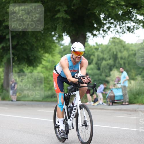 15.06.2025 - 7 Türme Triathlon Yannick Fuchs http://msf.ph/oto/7992639 15.06.2025 12:02:29 Radfahren 250 meine-sportfotos.de