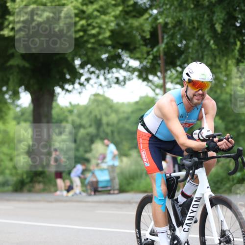 15.06.2025 - 7 Türme Triathlon Yannick Fuchs http://msf.ph/oto/7992666 15.06.2025 12:02:29 Radfahren 250 meine-sportfotos.de
