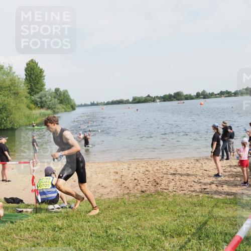 21.06.2025 - 27. Vierlanden-Triathlon MichiJ http://msf.ph/oto/7992681 15.06.2026 09:55:01 Schwimmen 319, 326, 336, 344, 361 meine-sportfotos.de