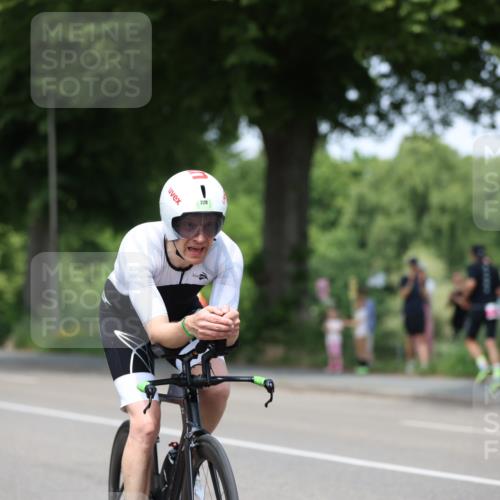 15.06.2025 - 7 Türme Triathlon Yannick Fuchs http://msf.ph/oto/7992731 15.06.2025 13:06:07 Radfahren 794, 972 meine-sportfotos.de