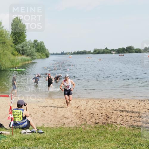 21.06.2025 - 27. Vierlanden-Triathlon MichiJ http://msf.ph/oto/7992742 15.06.2026 09:55:10 Schwimmen 299, 306, 311, 326 meine-sportfotos.de
