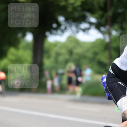 15.06.2025 - 7 Türme Triathlon Yannick Fuchs http://msf.ph/oto/7992746 15.06.2025 13:06:07 Radfahren 794, 972 meine-sportfotos.de