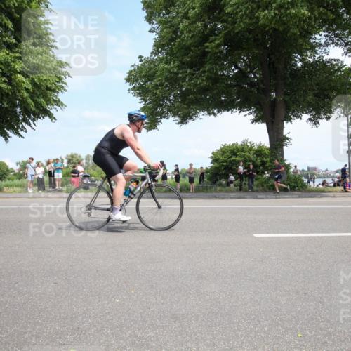 15.06.2025 - 7 Türme Triathlon Yannick Fuchs http://msf.ph/oto/7992753 15.06.2025 13:28:55 Radfahren 339, 558, 592, 595, 680, 745, 886, 1006, 1045 meine-sportfotos.de