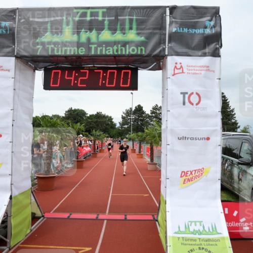 15.06.2025 - 7 Türme Triathlon Michael Strokosch http://msf.ph/oto/7992792 15.06.2025 14:27:00 Ziel 908, 1040 meine-sportfotos.de