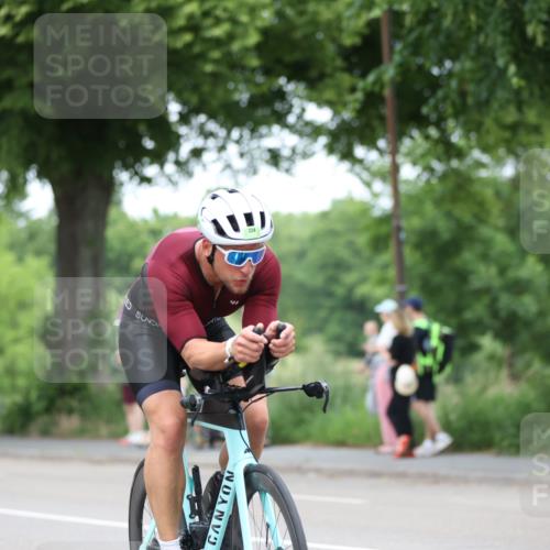 15.06.2025 - 7 Türme Triathlon Yannick Fuchs http://msf.ph/oto/7992850 15.06.2025 12:03:09 Radfahren  meine-sportfotos.de