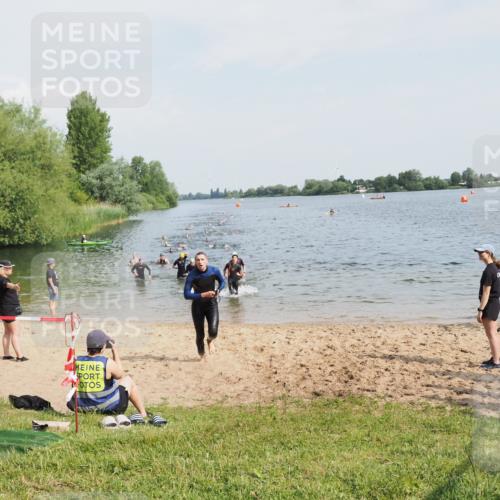 21.06.2025 - 27. Vierlanden-Triathlon MichiJ http://msf.ph/oto/7992913 15.06.2026 09:55:17 Schwimmen 299, 306, 311, 327, 348, 353 meine-sportfotos.de