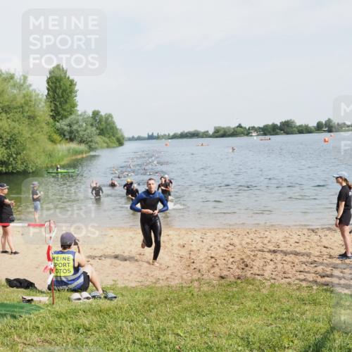 21.06.2025 - 27. Vierlanden-Triathlon MichiJ http://msf.ph/oto/7992919 15.06.2026 09:55:17 Schwimmen 299, 306, 311, 327, 348, 353 meine-sportfotos.de