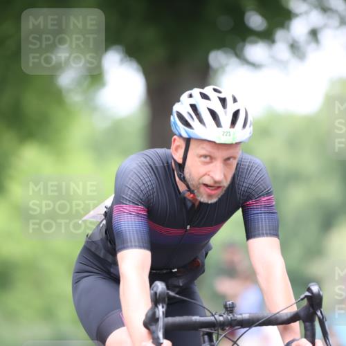 15.06.2025 - 7 Türme Triathlon Yannick Fuchs http://msf.ph/oto/7992933 15.06.2025 12:03:20 Radfahren 223, 336 meine-sportfotos.de