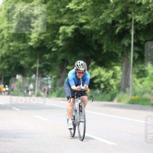 15.06.2025 - 7 Türme Triathlon Yannick Fuchs http://msf.ph/oto/7992984 15.06.2025 13:06:22 Radfahren 207, 427, 464, 1200 meine-sportfotos.de