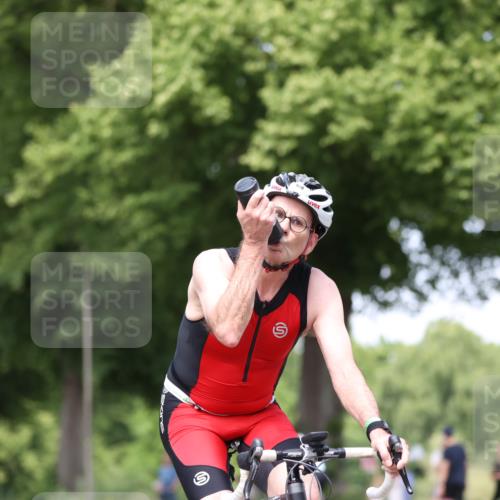 15.06.2025 - 7 Türme Triathlon Yannick Fuchs http://msf.ph/oto/7993058 15.06.2025 13:06:26 Radfahren 207, 464, 502, 1200 meine-sportfotos.de