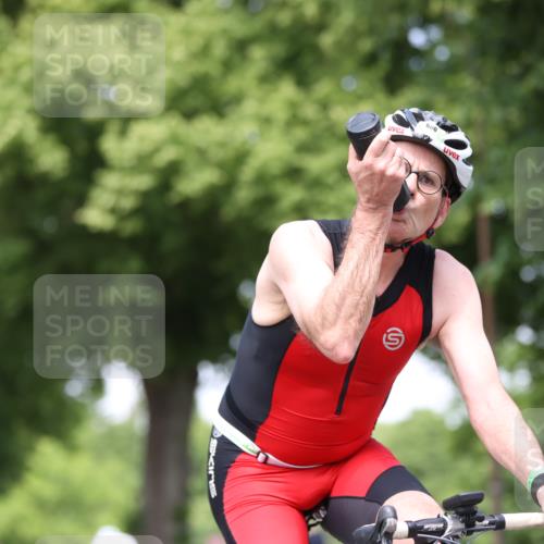15.06.2025 - 7 Türme Triathlon Yannick Fuchs http://msf.ph/oto/7993064 15.06.2025 13:06:26 Radfahren 207, 464, 502, 1200 meine-sportfotos.de