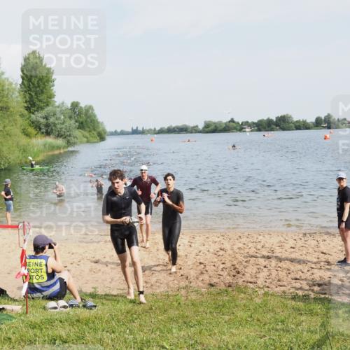 21.06.2025 - 27. Vierlanden-Triathlon MichiJ http://msf.ph/oto/7993074 15.06.2026 09:55:23 Schwimmen 306, 316, 327, 335, 348, 353 meine-sportfotos.de