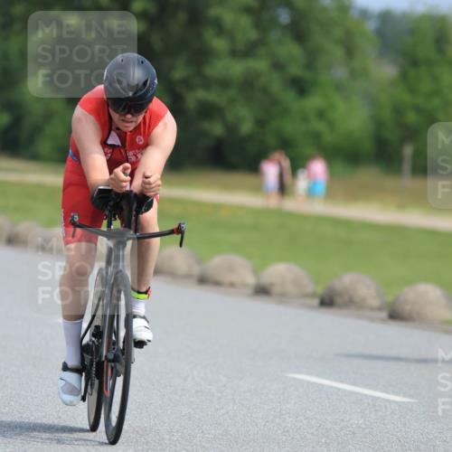 15.06.2025 - 27. Vierlanden-Triathlon H.Heesch http://msf.ph/oto/7993084 15.06.2025 10:21:15 Radfahren 36, 108, 168, 217, 540 meine-sportfotos.de