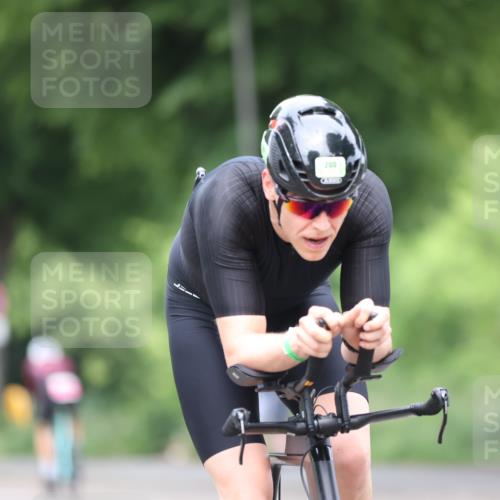 15.06.2025 - 7 Türme Triathlon Yannick Fuchs http://msf.ph/oto/7993097 15.06.2025 12:04:39 Radfahren 200, 216 meine-sportfotos.de