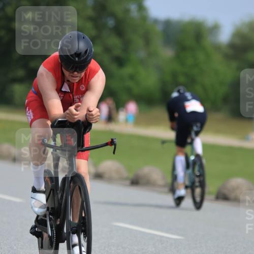 15.06.2025 - 27. Vierlanden-Triathlon H.Heesch http://msf.ph/oto/7993098 15.06.2025 10:21:15 Radfahren 36, 108, 168, 217, 540 meine-sportfotos.de
