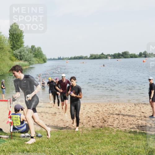 21.06.2025 - 27. Vierlanden-Triathlon MichiJ http://msf.ph/oto/7993111 15.06.2026 09:55:24 Schwimmen 306, 316, 327, 329, 335, 348, 353 meine-sportfotos.de