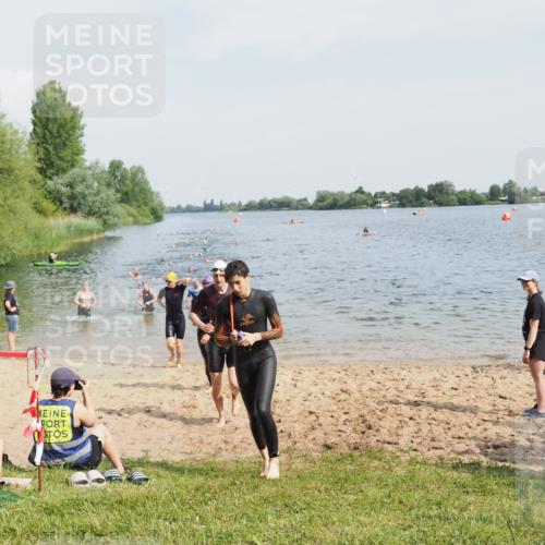 21.06.2025 - 27. Vierlanden-Triathlon MichiJ http://msf.ph/oto/7993132 15.06.2026 09:55:25 Schwimmen 272, 306, 316, 327, 329, 335, 348, 353, 548 meine-sportfotos.de