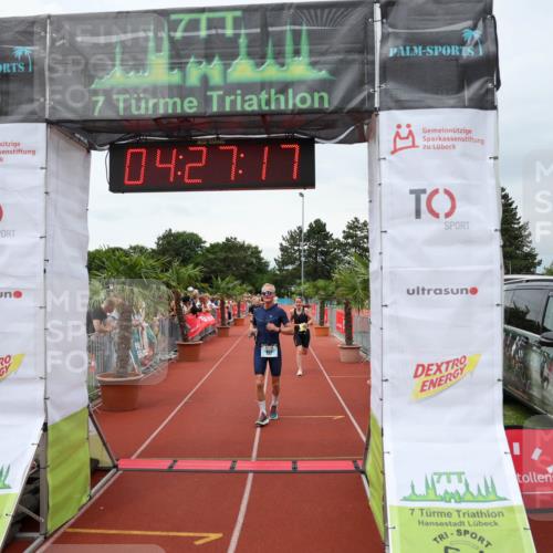 15.06.2025 - 7 Türme Triathlon Michael Strokosch http://msf.ph/oto/7993139 15.06.2025 14:27:16 Ziel 612, 621, 794, 835, 1079 meine-sportfotos.de