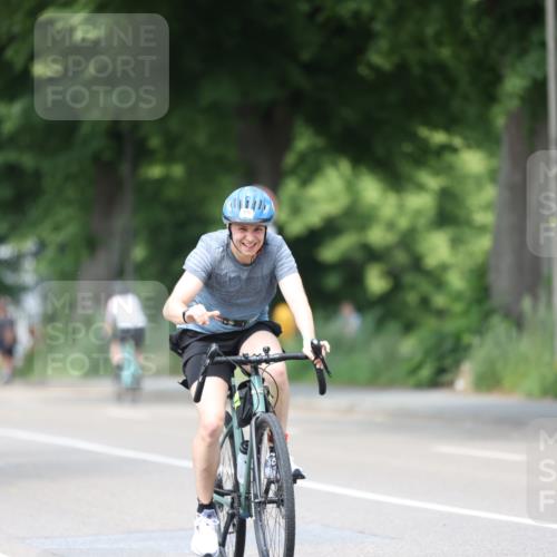 15.06.2025 - 7 Türme Triathlon Yannick Fuchs http://msf.ph/oto/7993176 15.06.2025 13:06:46 Radfahren 383, 544, 572, 1192 meine-sportfotos.de