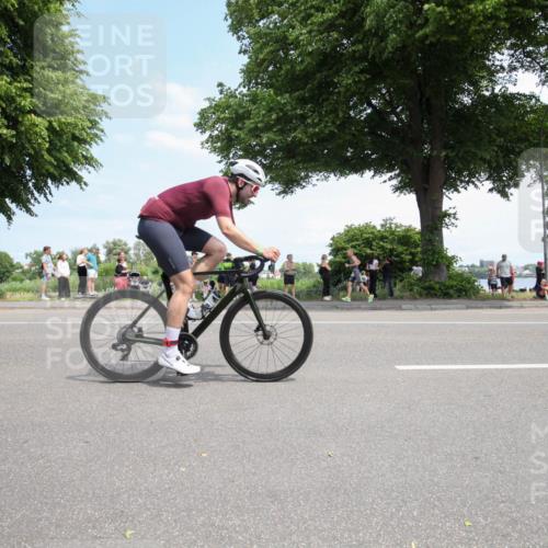 15.06.2025 - 7 Türme Triathlon Yannick Fuchs http://msf.ph/oto/7993189 15.06.2025 13:30:38 Radfahren 545, 786 meine-sportfotos.de