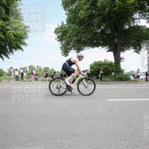 15.06.2025 - 7 Türme Triathlon Yannick Fuchs http://msf.ph/oto/7993203 15.06.2025 13:30:53 Radfahren 257, 1052 meine-sportfotos.de