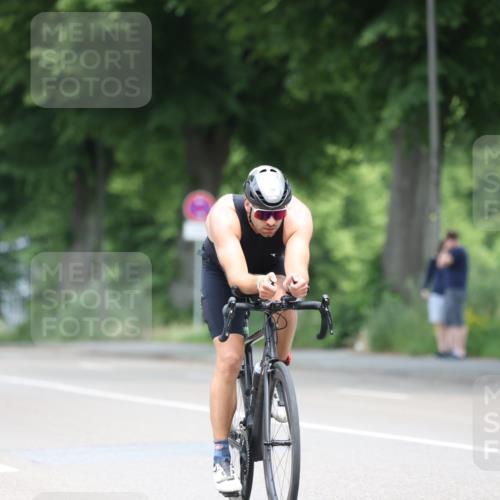 15.06.2025 - 7 Türme Triathlon Yannick Fuchs http://msf.ph/oto/7993256 15.06.2025 12:06:31 Radfahren 295 meine-sportfotos.de