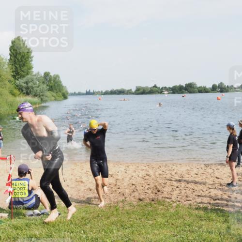 21.06.2025 - 27. Vierlanden-Triathlon MichiJ http://msf.ph/oto/7993265 15.06.2026 09:55:28 Schwimmen 272, 316, 327, 329, 335, 348, 353, 548 meine-sportfotos.de
