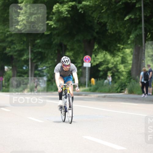 15.06.2025 - 7 Türme Triathlon Yannick Fuchs http://msf.ph/oto/7993288 15.06.2025 12:06:49 Radfahren 337 meine-sportfotos.de