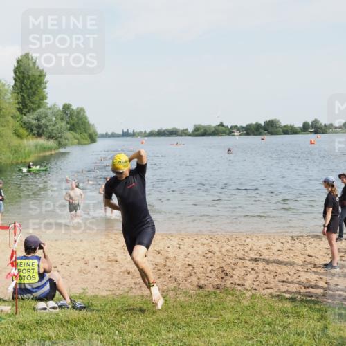 21.06.2025 - 27. Vierlanden-Triathlon MichiJ http://msf.ph/oto/7993295 15.06.2026 09:55:29 Schwimmen 272, 316, 327, 329, 335, 348, 353, 548 meine-sportfotos.de