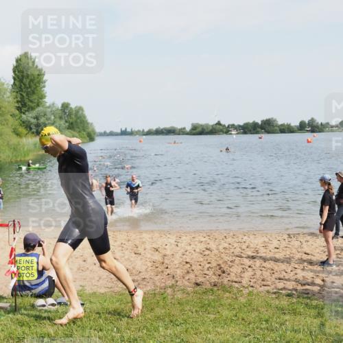 21.06.2025 - 27. Vierlanden-Triathlon MichiJ http://msf.ph/oto/7993305 15.06.2026 09:55:29 Schwimmen 272, 316, 327, 329, 335, 348, 353, 548 meine-sportfotos.de