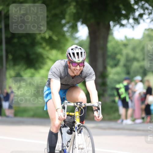 15.06.2025 - 7 Türme Triathlon Yannick Fuchs http://msf.ph/oto/7993308 15.06.2025 12:06:50 Radfahren 337 meine-sportfotos.de