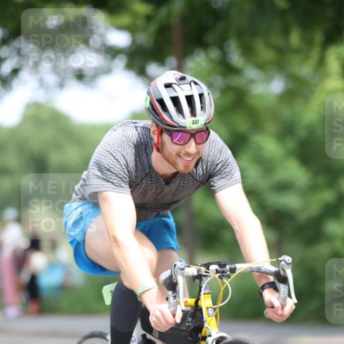 15.06.2025 - 7 Türme Triathlon Yannick Fuchs http://msf.ph/oto/7993323 15.06.2025 12:06:50 Radfahren 337 meine-sportfotos.de
