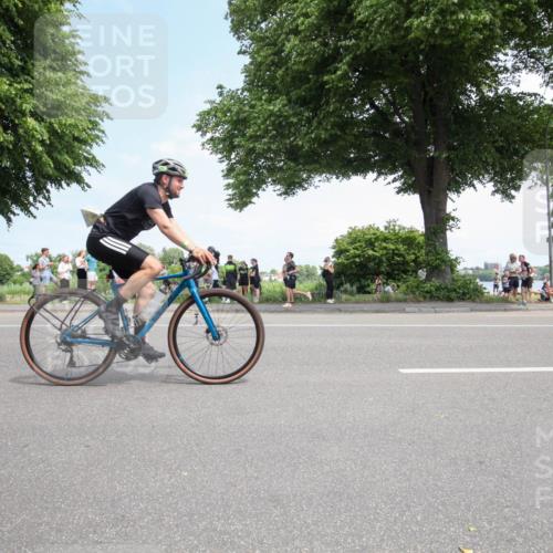 15.06.2025 - 7 Türme Triathlon Yannick Fuchs http://msf.ph/oto/7993345 15.06.2025 13:31:26 Radfahren 384, 859, 1106, 1193 meine-sportfotos.de