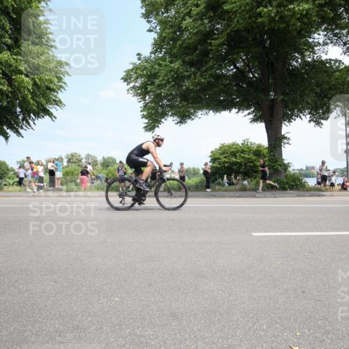 15.06.2025 - 7 Türme Triathlon Yannick Fuchs http://msf.ph/oto/7993380 15.06.2025 13:31:31 Radfahren 384, 467, 1106, 1193 meine-sportfotos.de