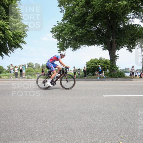 15.06.2025 - 7 Türme Triathlon Yannick Fuchs http://msf.ph/oto/7993395 15.06.2025 13:31:34 Radfahren 384, 467, 1004, 1106, 1193 meine-sportfotos.de