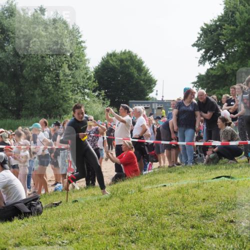 15.06.2025 - 27. Vierlanden-Triathlon KatJ http://msf.ph/oto/7993424 15.06.2025 09:54:24 Schwimmen 253, 255, 261, 302, 337, 342 meine-sportfotos.de