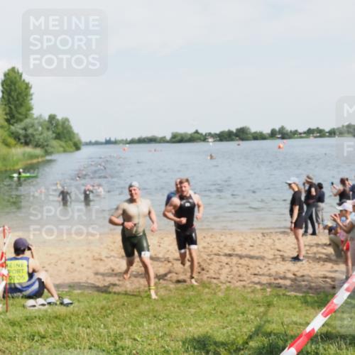 21.06.2025 - 27. Vierlanden-Triathlon MichiJ http://msf.ph/oto/7993426 15.06.2026 09:55:33 Schwimmen 272, 316, 327, 329, 335, 548 meine-sportfotos.de