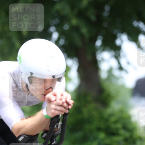 15.06.2025 - 7 Türme Triathlon Yannick Fuchs http://msf.ph/oto/7993440 15.06.2025 12:07:04 Radfahren 311 meine-sportfotos.de
