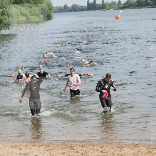 21.06.2025 - 27. Vierlanden-Triathlon MichiJ http://msf.ph/oto/7993496 15.06.2026 09:55:37 Schwimmen 272, 273, 300, 329, 548 meine-sportfotos.de