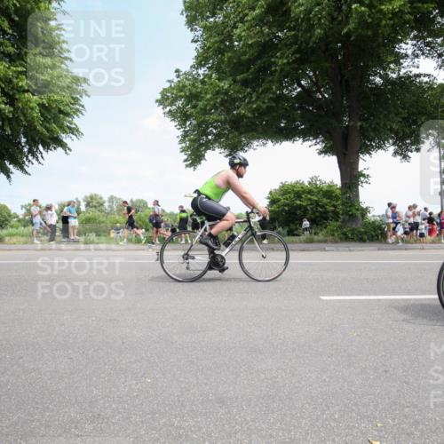 15.06.2025 - 7 Türme Triathlon Yannick Fuchs http://msf.ph/oto/7993505 15.06.2025 13:31:52 Radfahren 327, 665, 708, 784, 990, 1087, 1167 meine-sportfotos.de