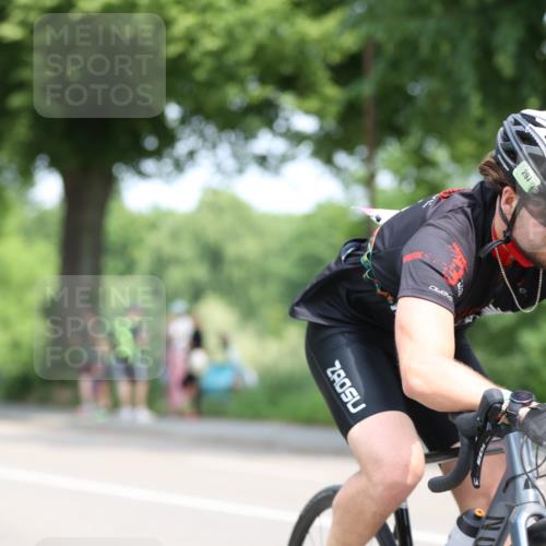 15.06.2025 - 7 Türme Triathlon Yannick Fuchs http://msf.ph/oto/7993515 15.06.2025 12:07:35 Radfahren 294 meine-sportfotos.de